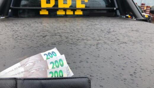 Após oferecer propina de 600 R$, motorista foi preso pela PRF em Ponta Grossa.