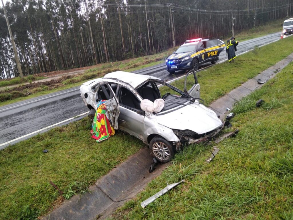Idosa morreu em acidente na BR-376 em Ponta Grossa.